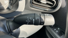 Toyota Yaris 1.5 Hybrid Icon 5dr CVT Hybrid Hatchback